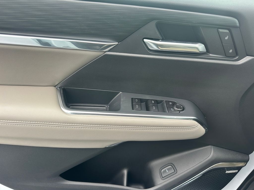 2026 GMC Acadia Elevation - Photo 12