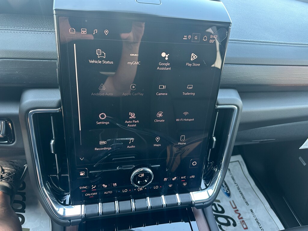 2026 GMC Yukon Denali - Photo 7