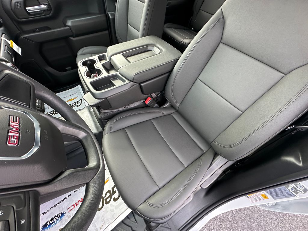 2026 GMC Sierra 2500HD Pro - Photo 11