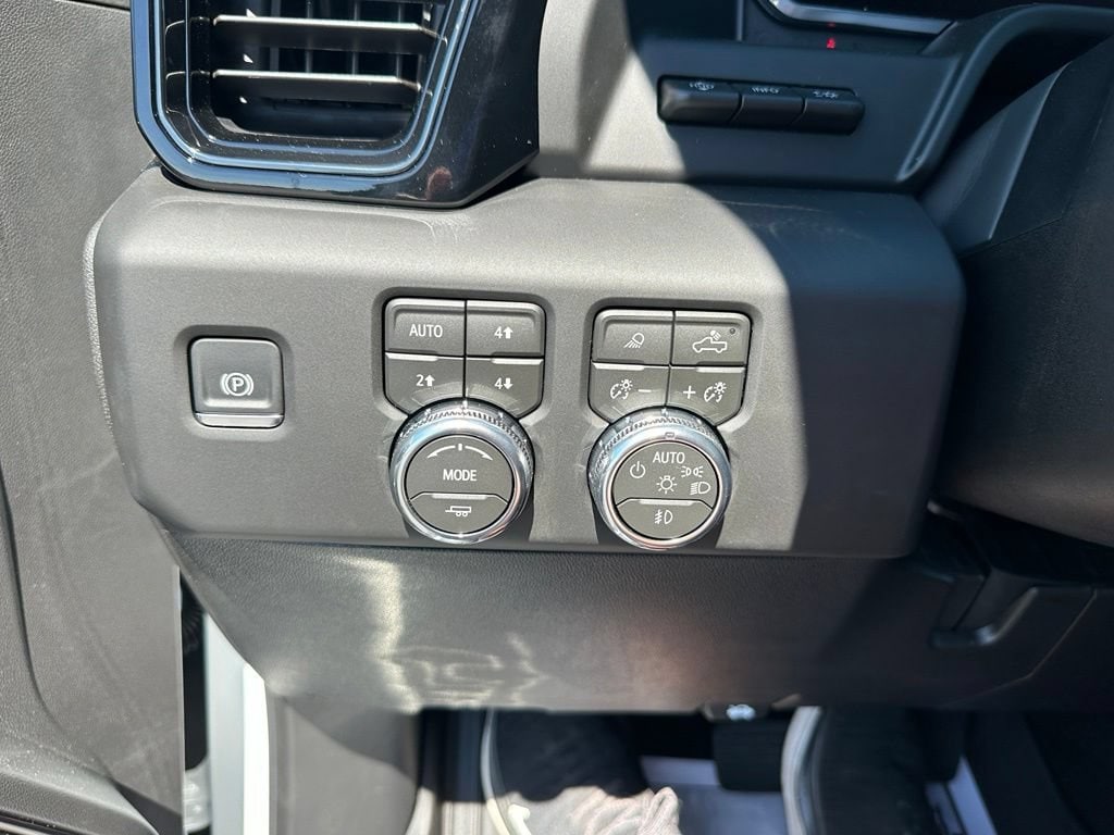 2026 GMC Sierra 2500HD AT4 - Photo 14