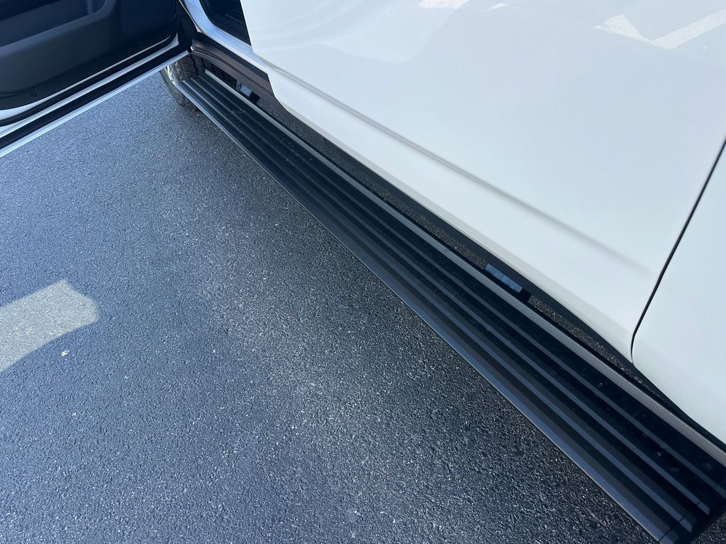 2026 GMC Yukon XL AT4 - Photo 28