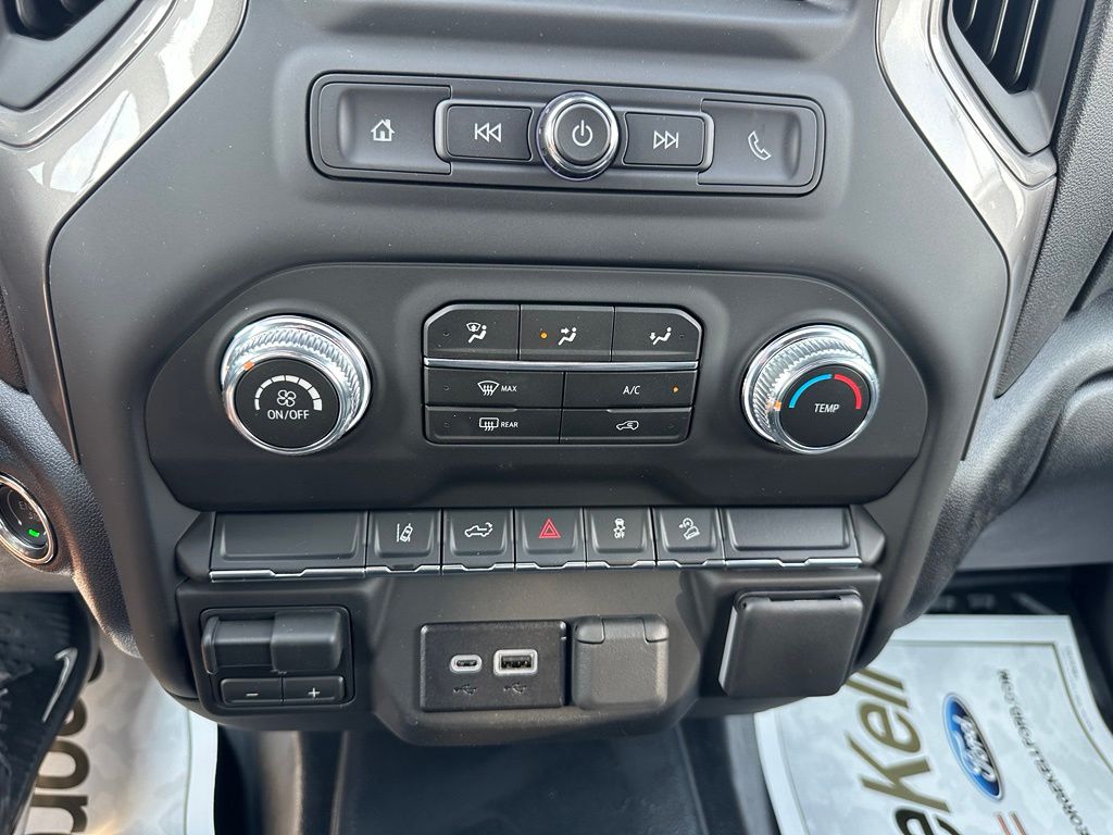 2026 GMC Sierra 2500HD Pro - Photo 9