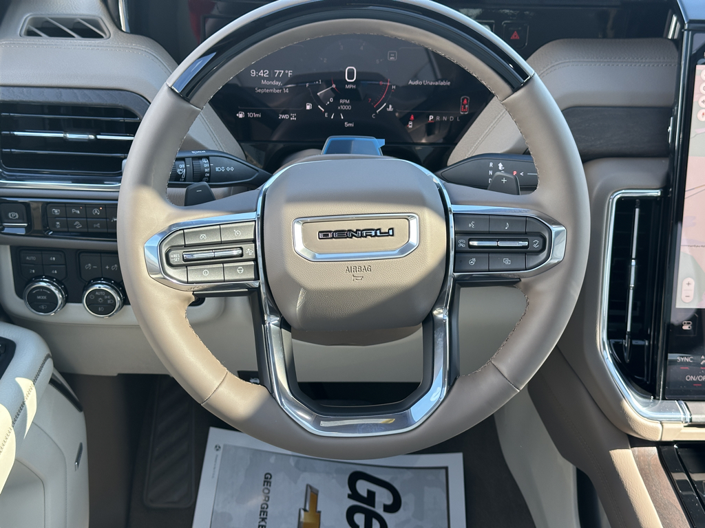 2026 GMC Yukon Denali - Photo 7