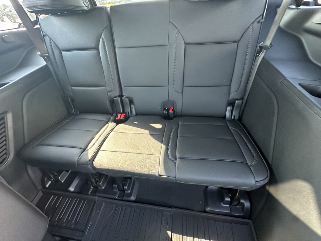 2026 GMC Yukon Denali - Photo 20