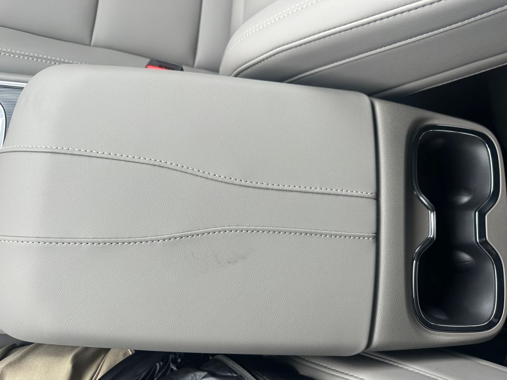 2026 GMC Acadia Elevation - Photo 17