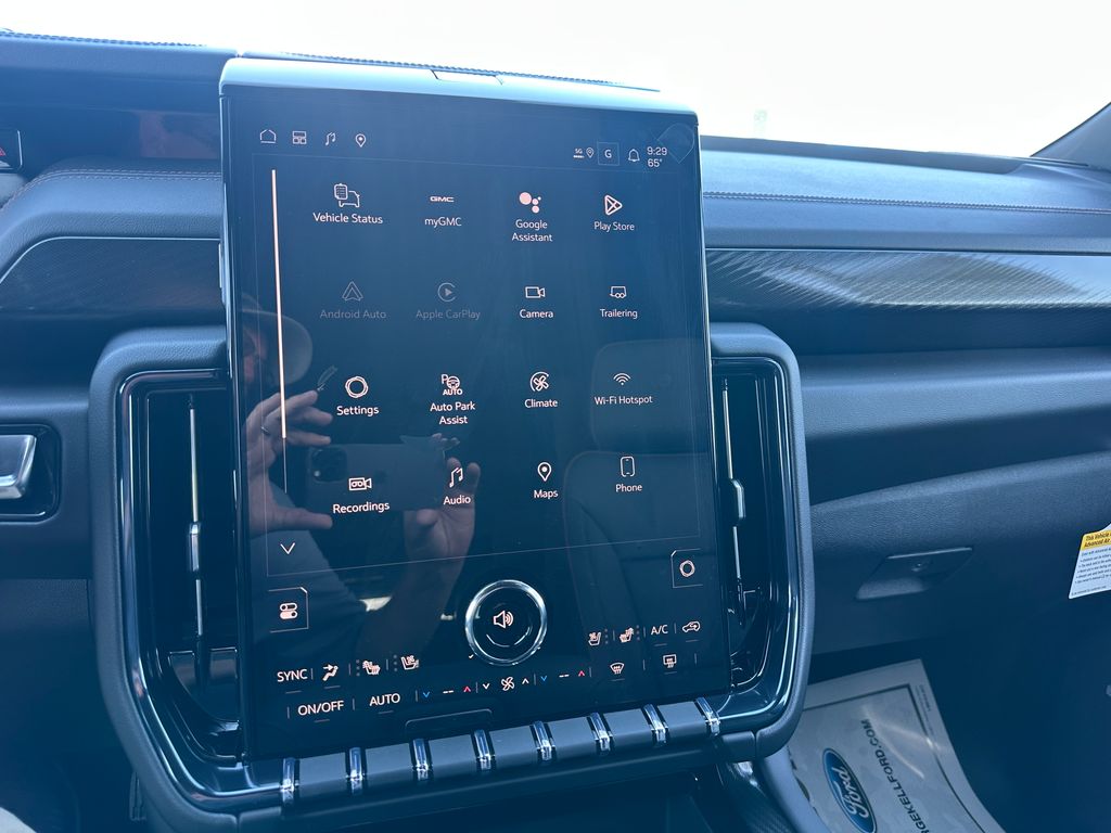 2026 GMC Yukon XL AT4 - Photo 9