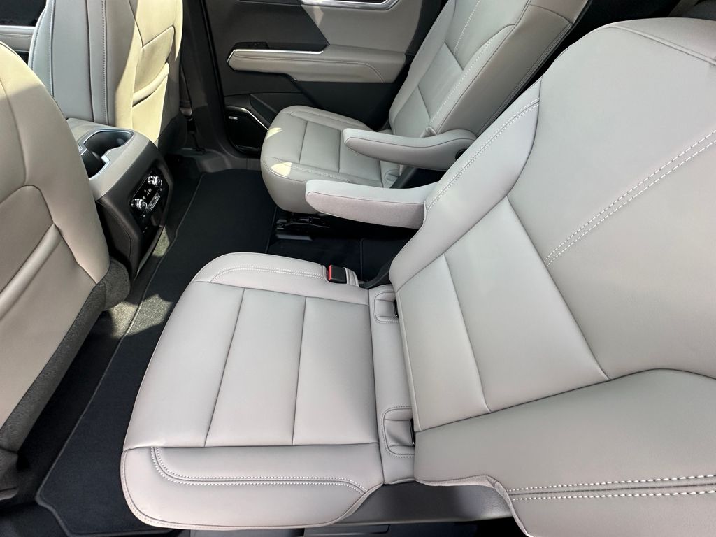 2026 GMC Acadia Elevation - Photo 15