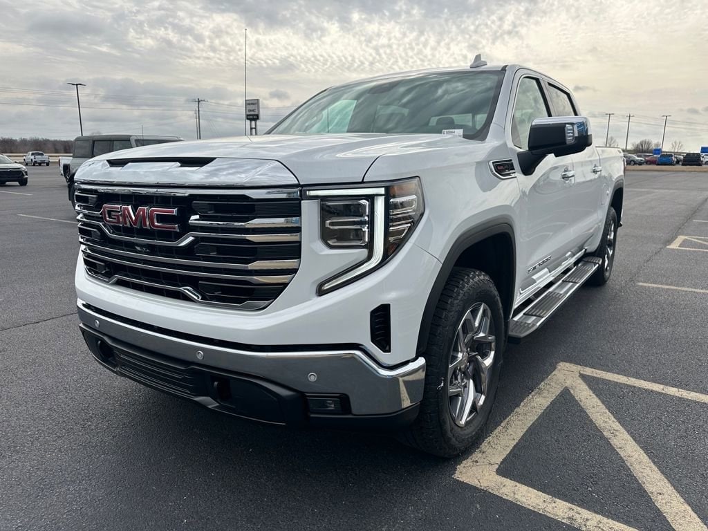 2026 GMC Sierra 1500 SLT - Photo 4