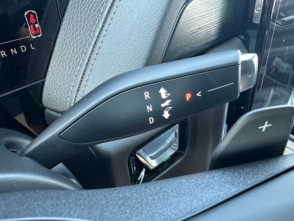 2026 GMC Yukon Denali - Photo 14