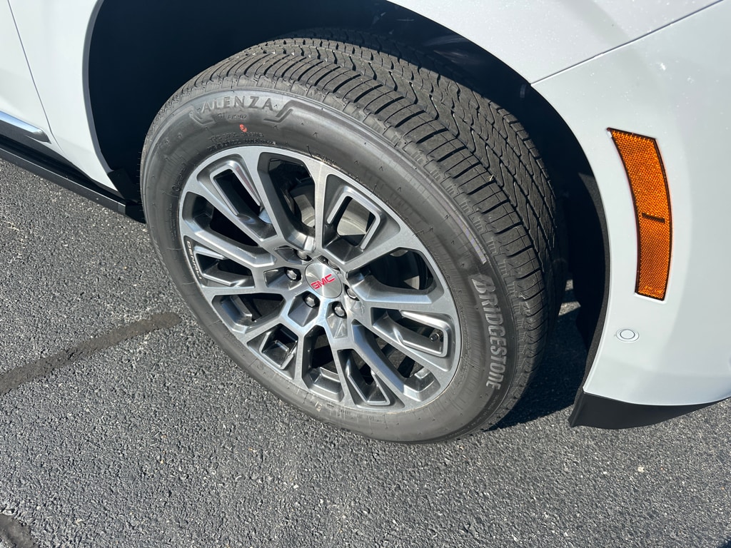 2026 GMC Yukon Denali - Photo 27