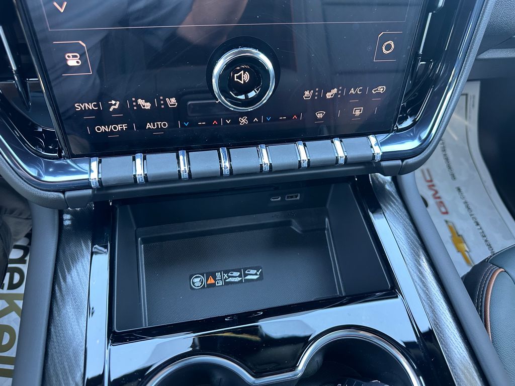 2026 GMC Yukon XL AT4 - Photo 10
