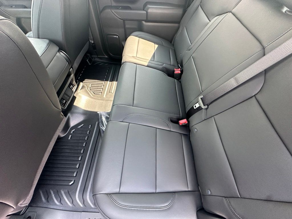 2026 GMC Sierra 2500HD Pro - Photo 17