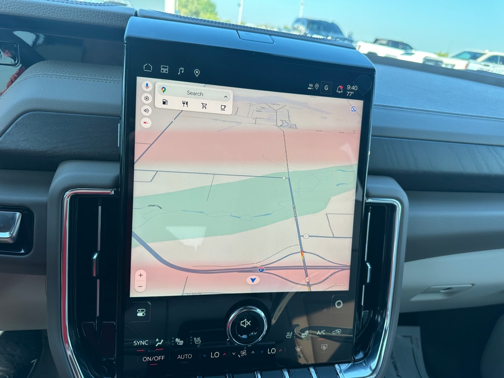 2026 GMC Yukon Denali - Photo 10