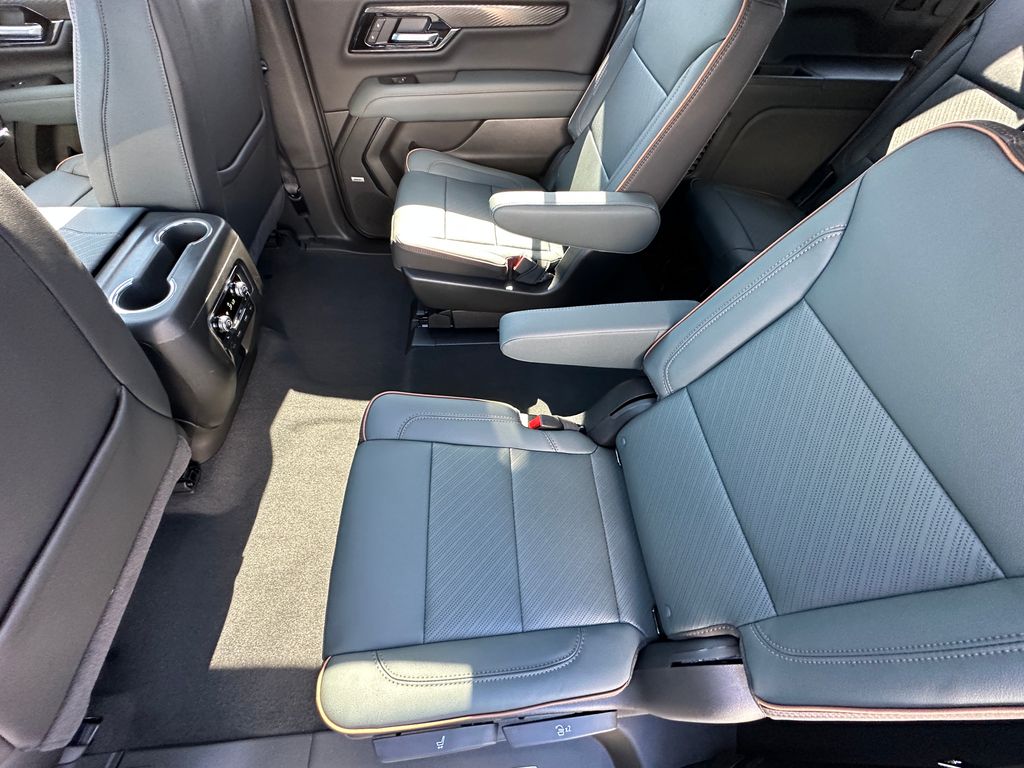 2026 GMC Yukon XL AT4 - Photo 19