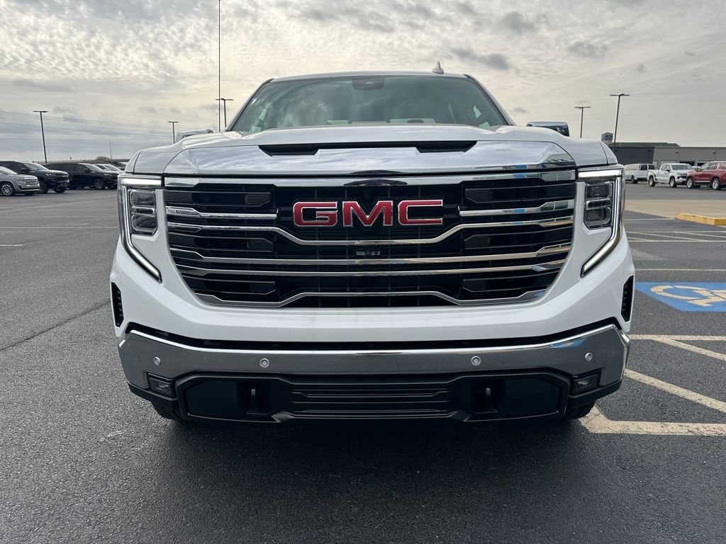2026 GMC Sierra 1500 SLT - Photo 3