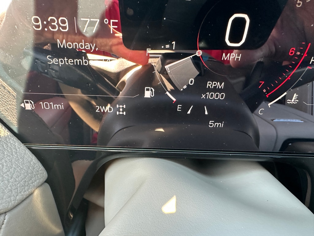 2026 GMC Yukon Denali - Photo 14