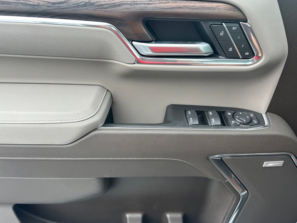 2026 GMC Sierra 1500 SLT - Photo 13