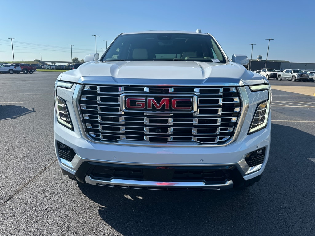 2026 GMC Yukon Denali - Photo 3