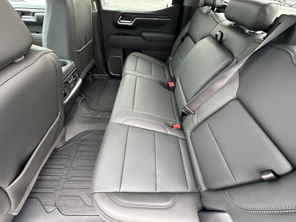 2026 GMC Sierra 1500 SLT - Photo 16