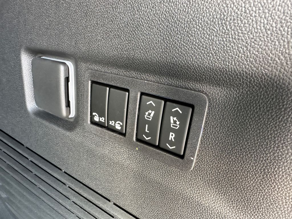 2026 GMC Yukon XL AT4 - Photo 24
