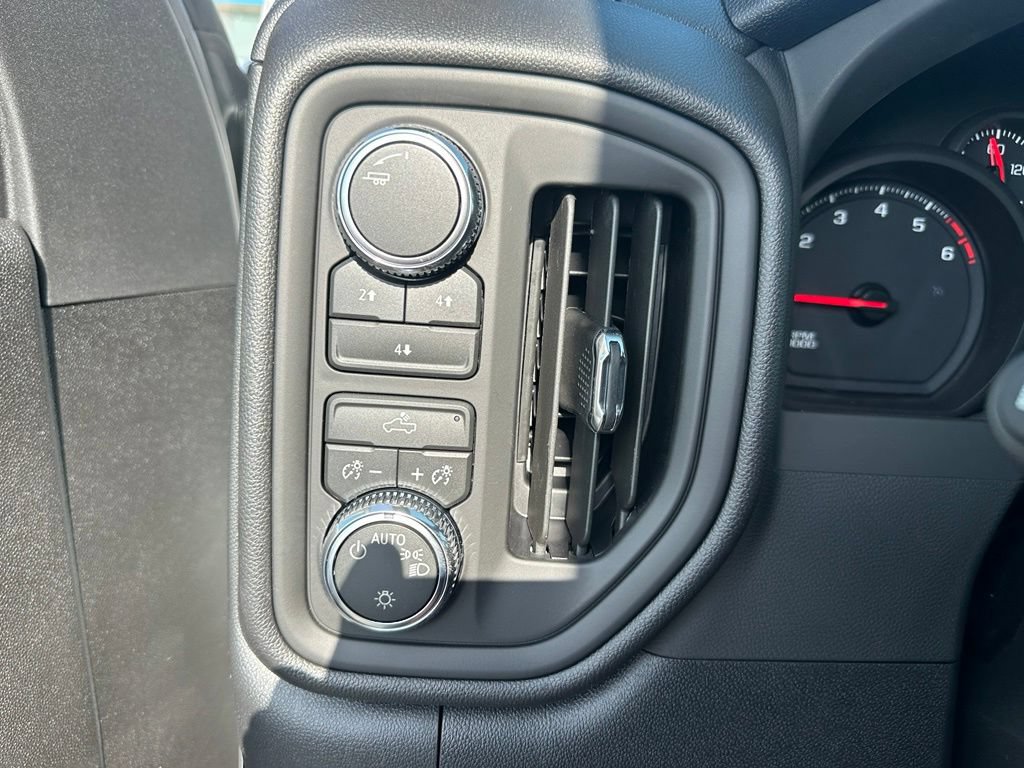 2026 GMC Sierra 2500HD Pro - Photo 13