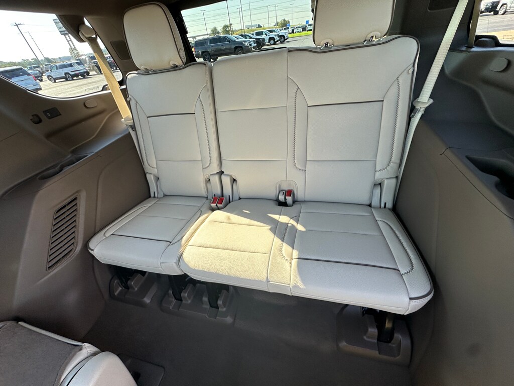 2026 GMC Yukon Denali - Photo 19