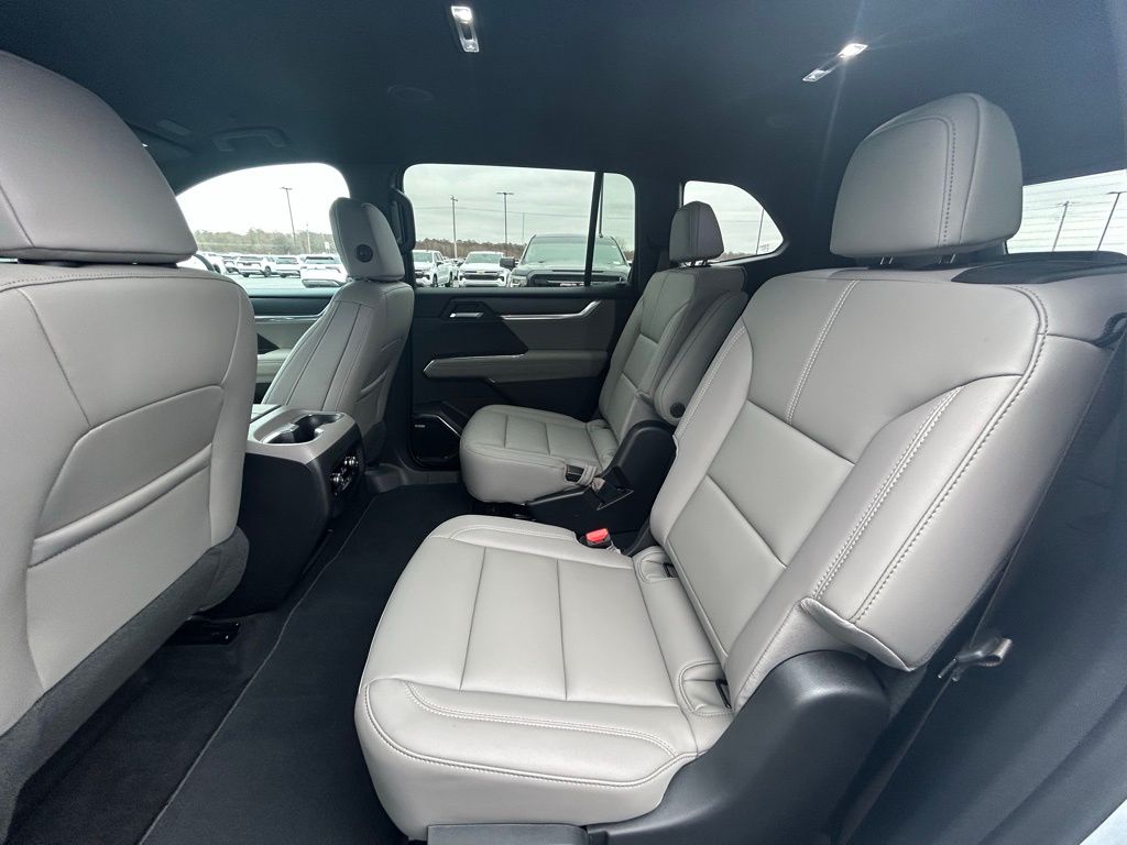 2026 GMC Acadia Elevation - Photo 13