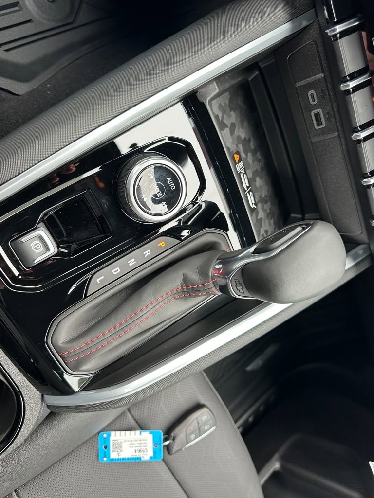 2026 Chevrolet Colorado Z71 - Photo 11