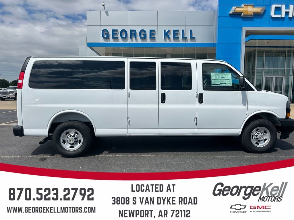2026 Chevrolet Express 3500 LS Extended's photo