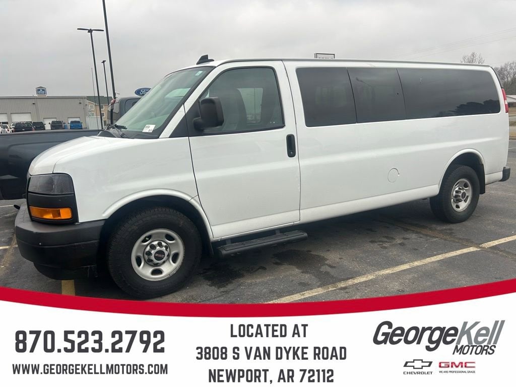 2020 GMC Savana Passenger LS's photo