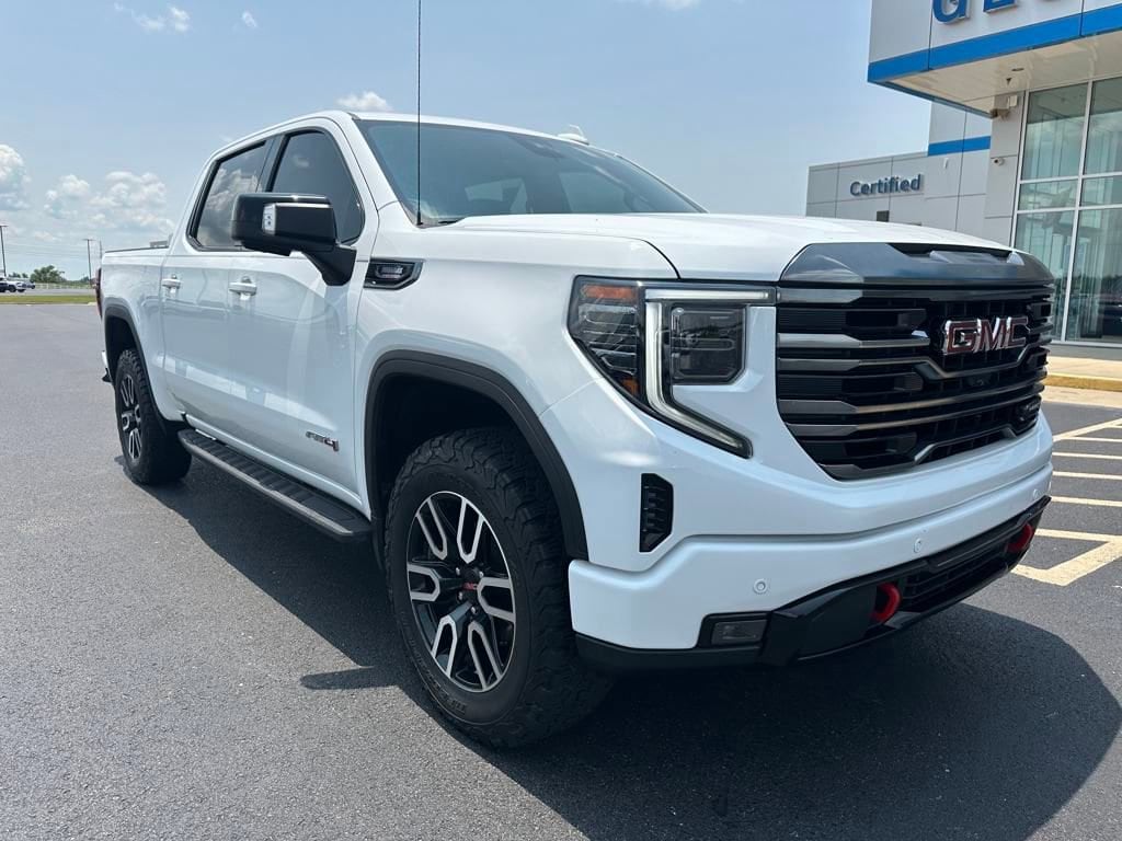 Used 2024 GMC Sierra 1500 AT4 with VIN 3GTUUEE84RG167892 for sale in Little Rock
