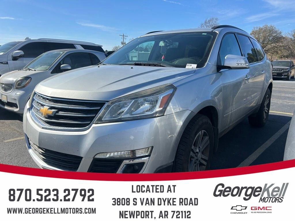 Used 2017 Chevrolet Traverse LT SUV