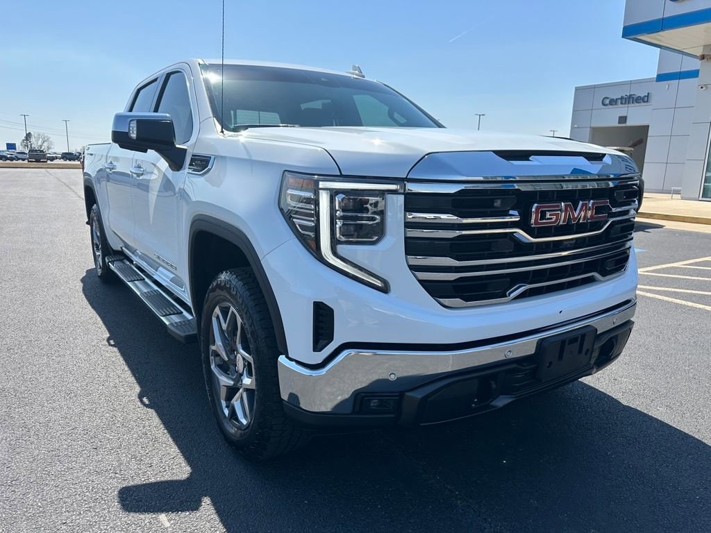 Used 2024 GMC Sierra 1500 SLT with VIN 3GTUUDED6RG136053 for sale in Little Rock