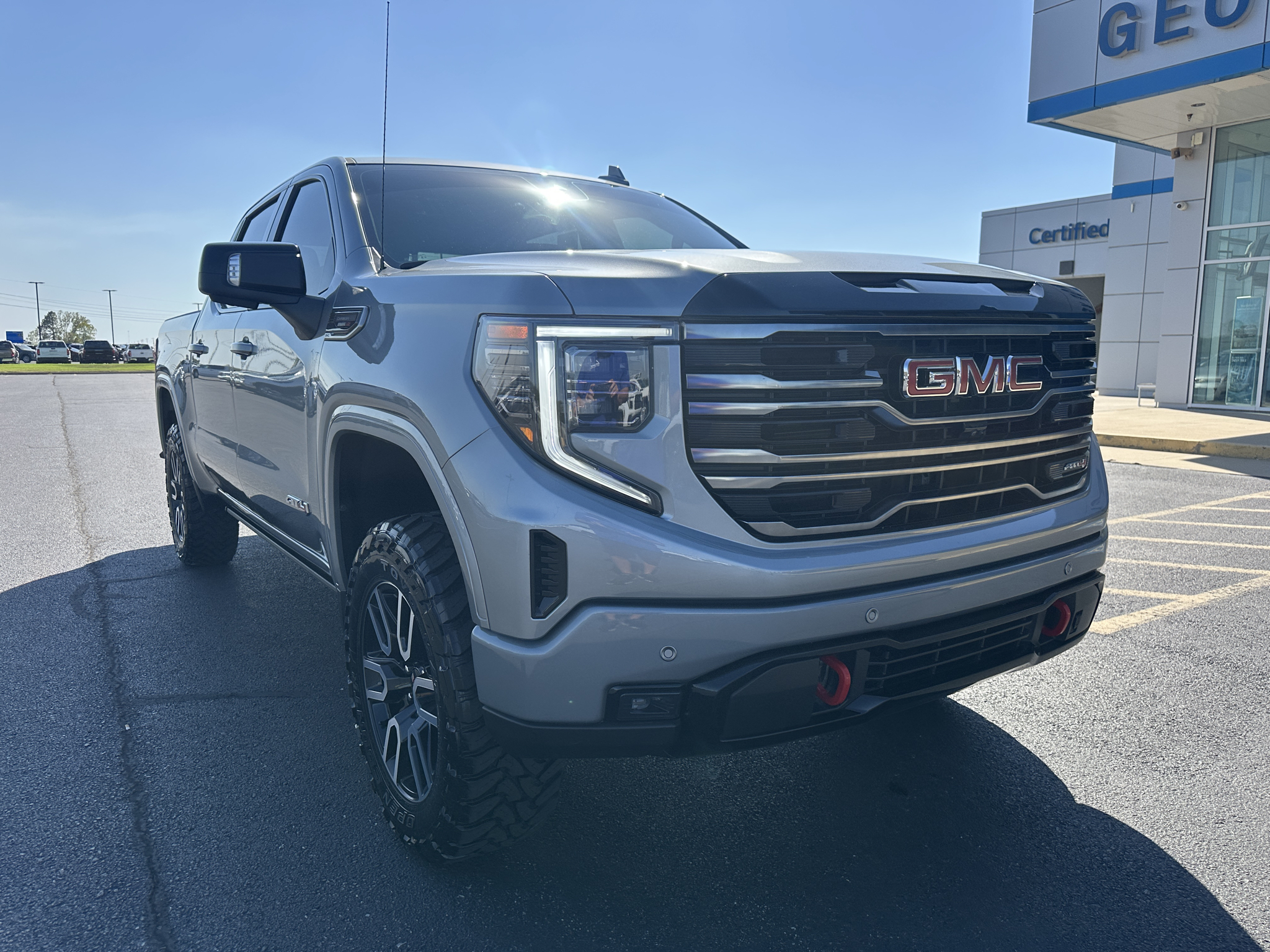 Used 2025 GMC Sierra 1500 AT4 with VIN 1GTUUEE8XSZ164453 for sale in Little Rock