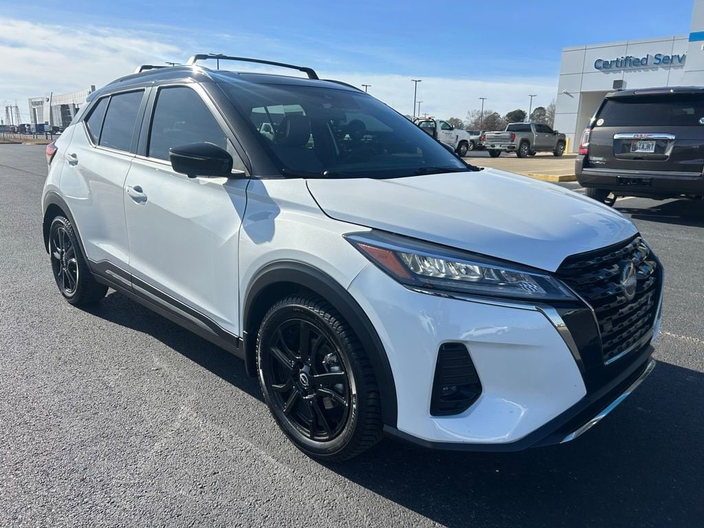 Used 2023 Nissan Kicks SR
