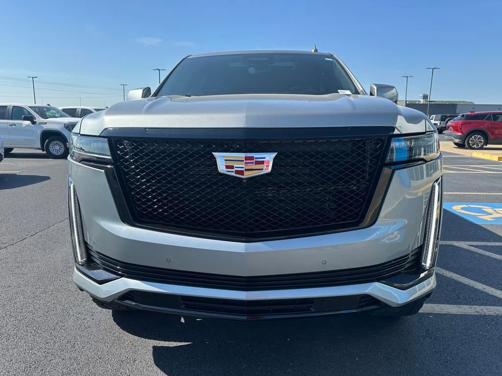 2024 Cadillac Escalade Sport photo 3