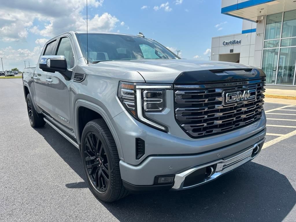 Used 2025 GMC Sierra 1500 Denali Ultimate with VIN 1GTUUHEL6SZ100335 for sale in Little Rock