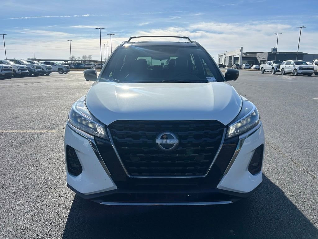 Used 2023 Nissan Kicks SR