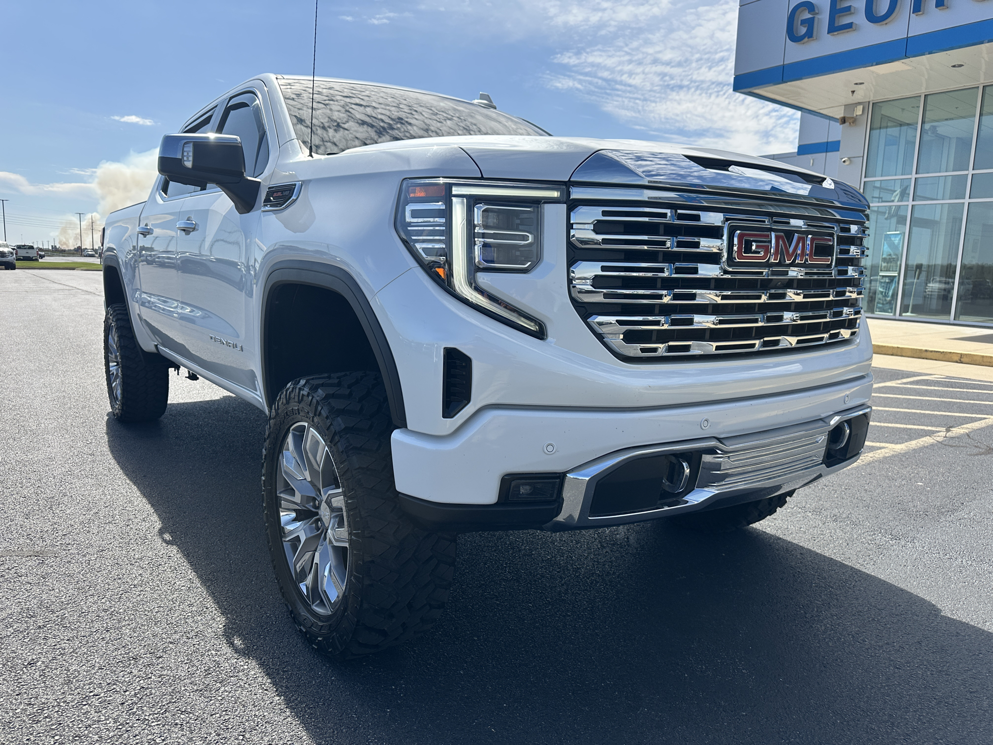 Used 2024 GMC Sierra 1500 Denali Denali with VIN 1GTUUGEL1RZ141198 for sale in Little Rock