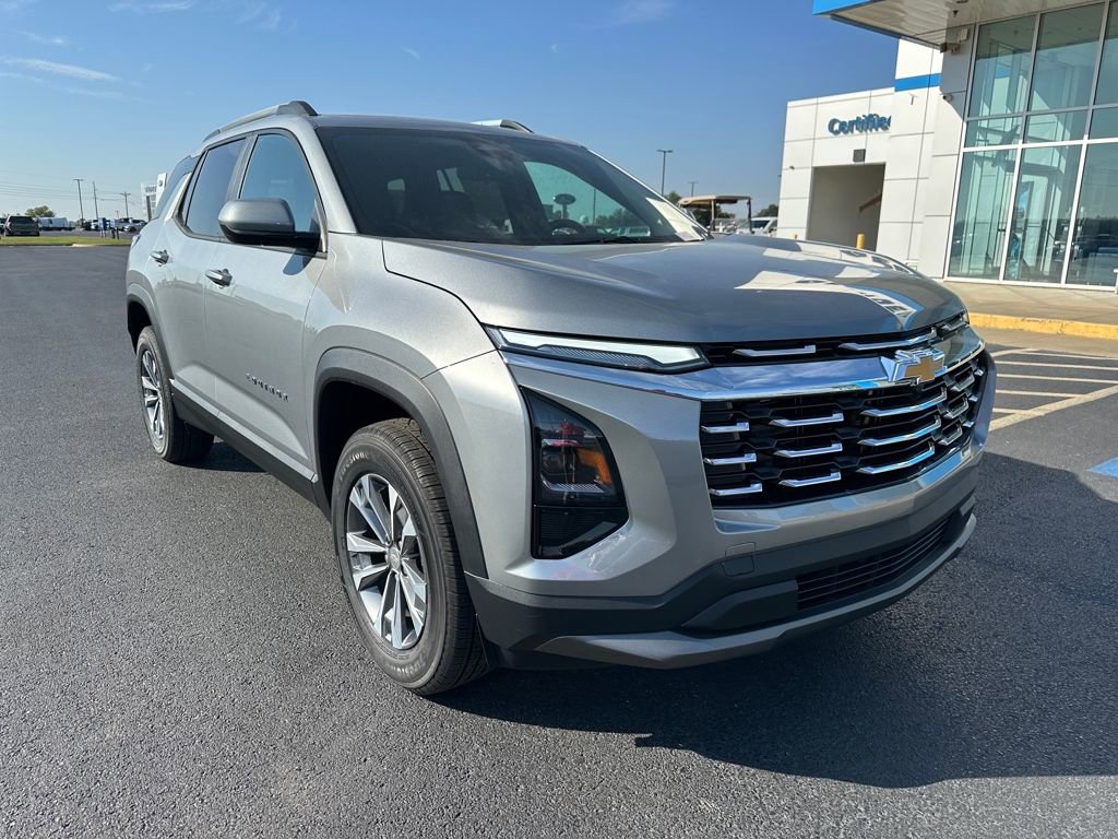 2026 Chevrolet Equinox LT photo 2