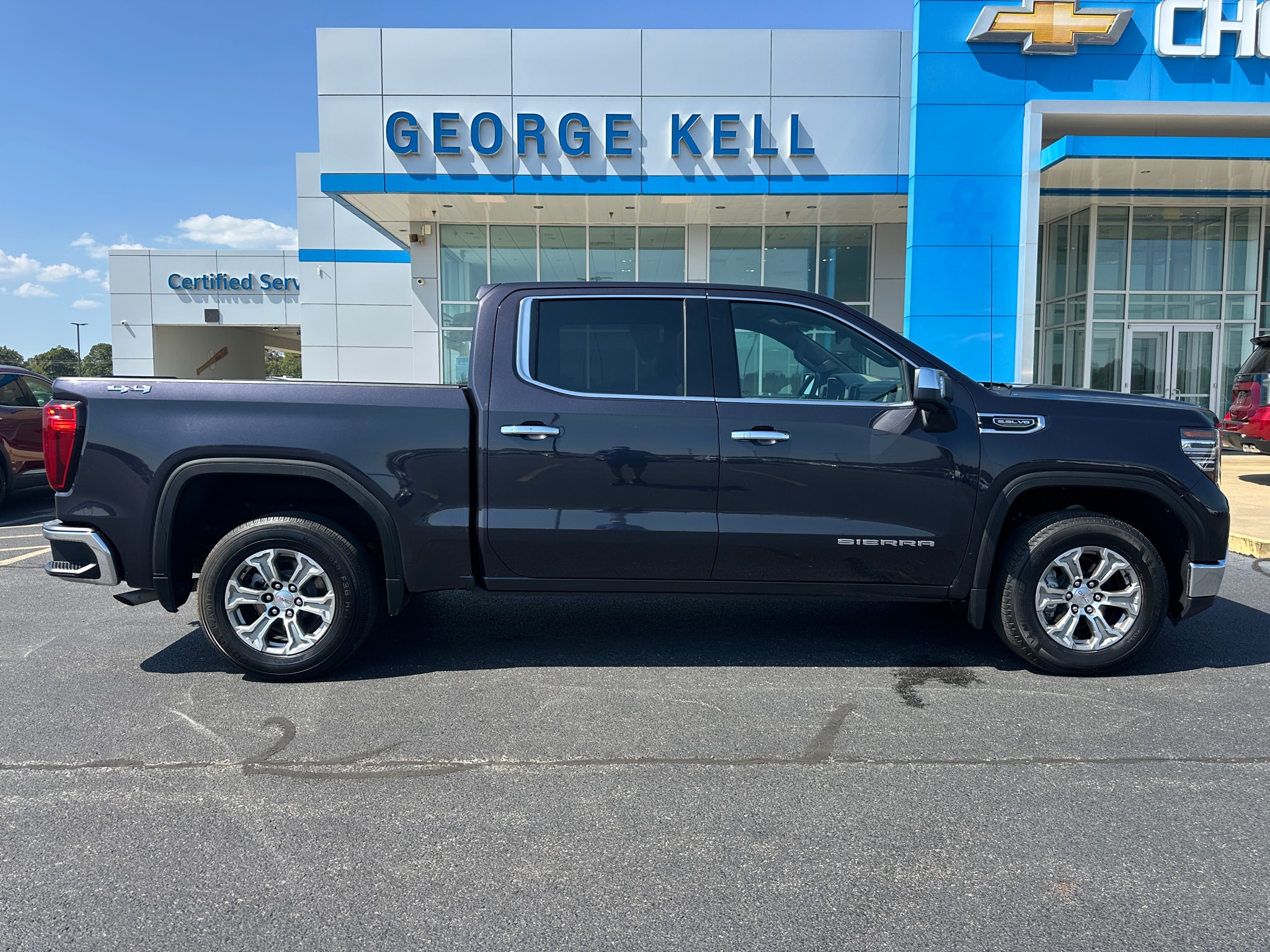 Used 2025 GMC Sierra 1500 SLT with VIN 3GTUUDEDXSG136790 for sale in Little Rock