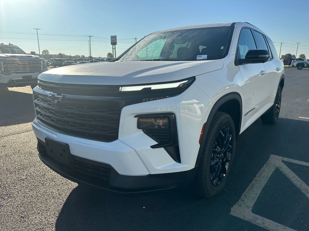 2026 Chevrolet Traverse photo 4