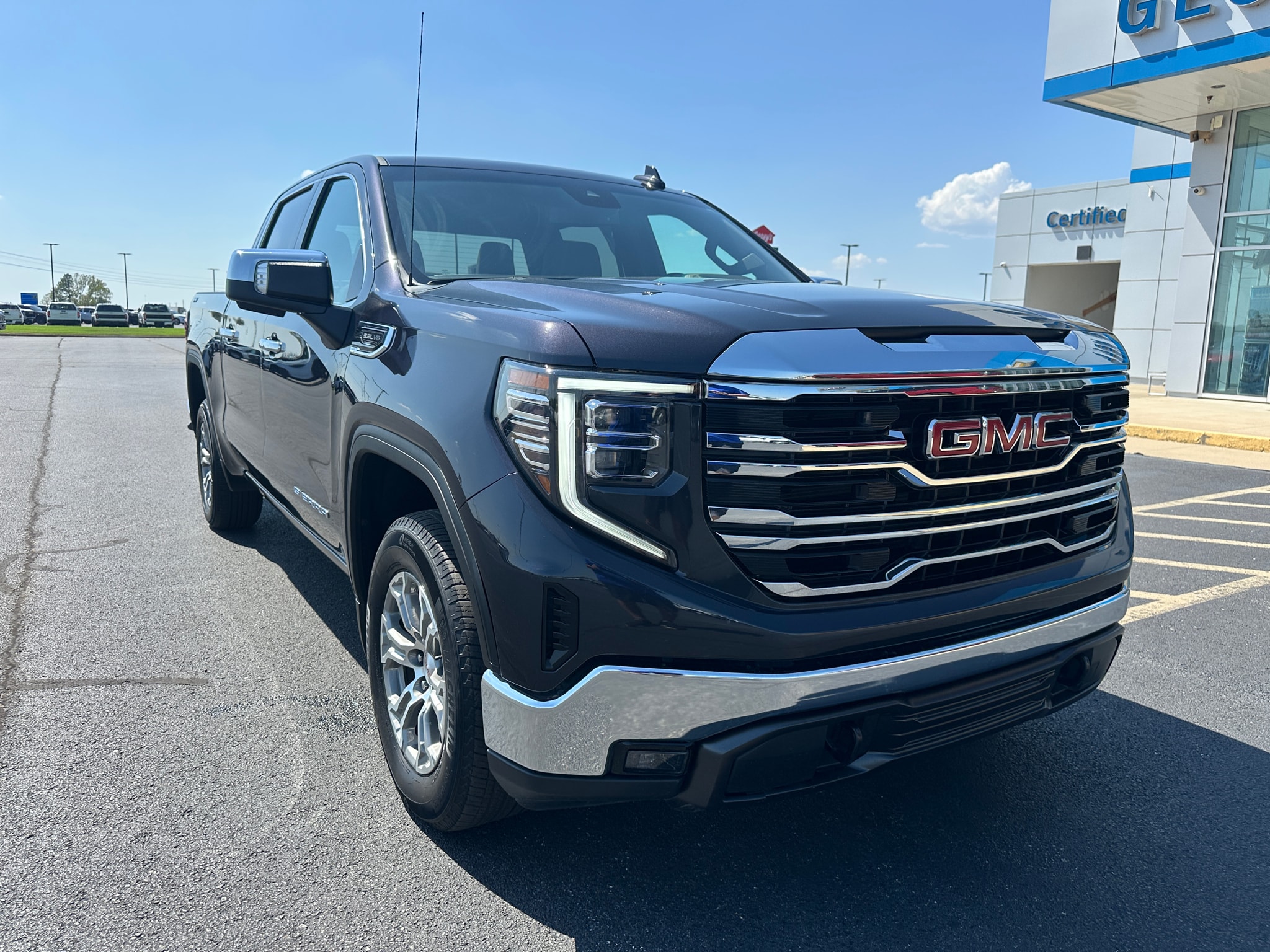 Used 2025 GMC Sierra 1500 SLT with VIN 3GTUUDEDXSG136790 for sale in Little Rock