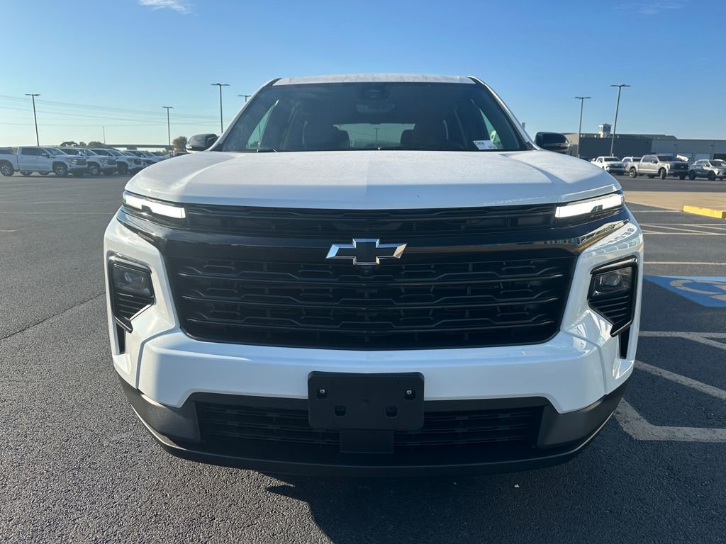 2026 Chevrolet Traverse photo 3