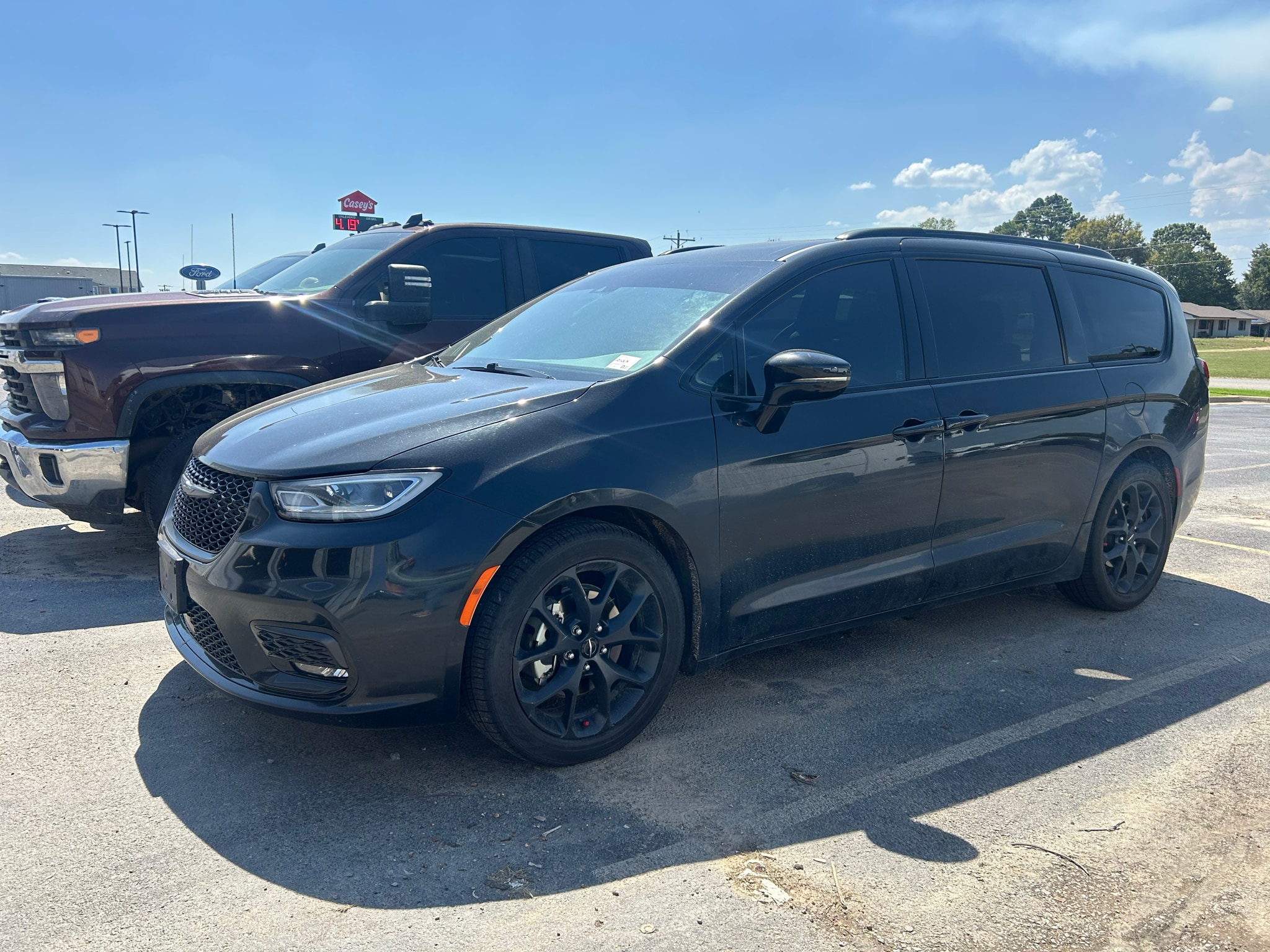  2023 Chrysler Pacifica Limited FWD   