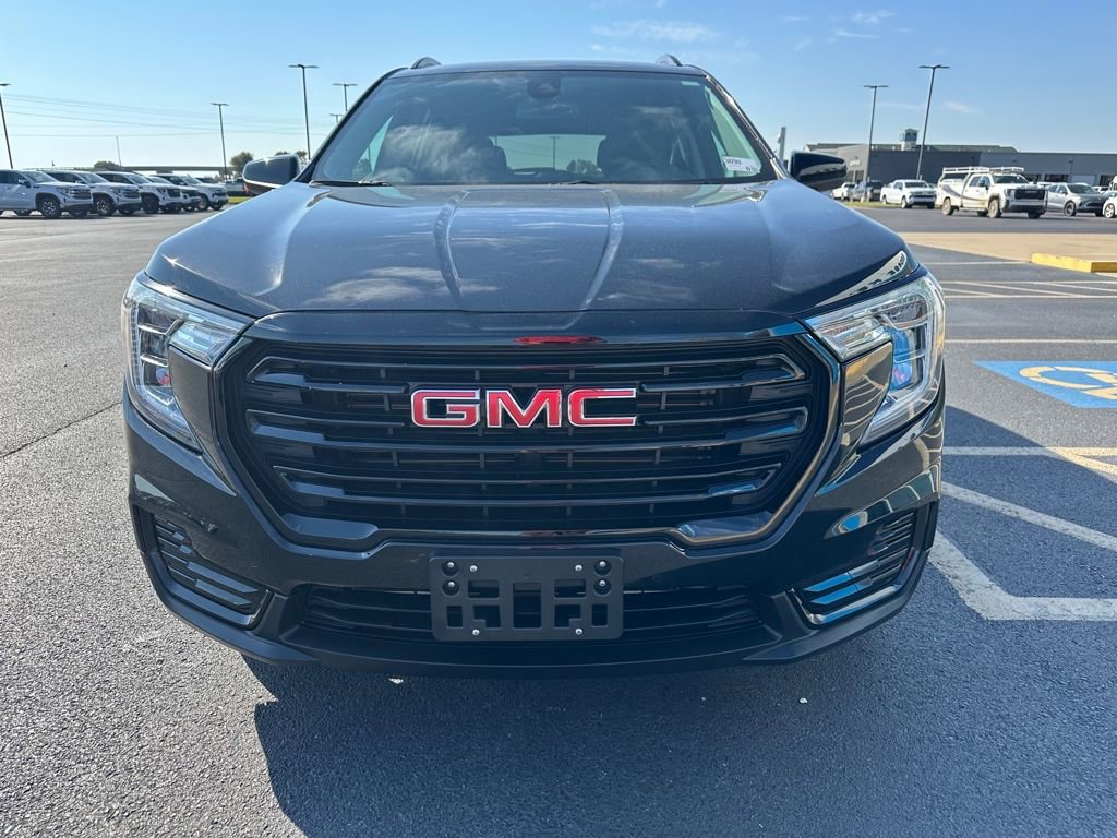 2024 Gmc Terrain SLE photo 2