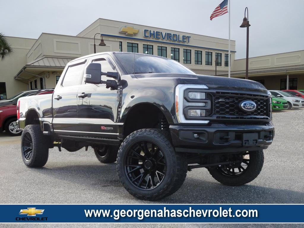 2023 Ford F-350 Super Duty XLT's photo