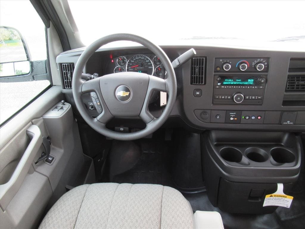 2025 Chevrolet Express Cargo Work Van - Photo 12
