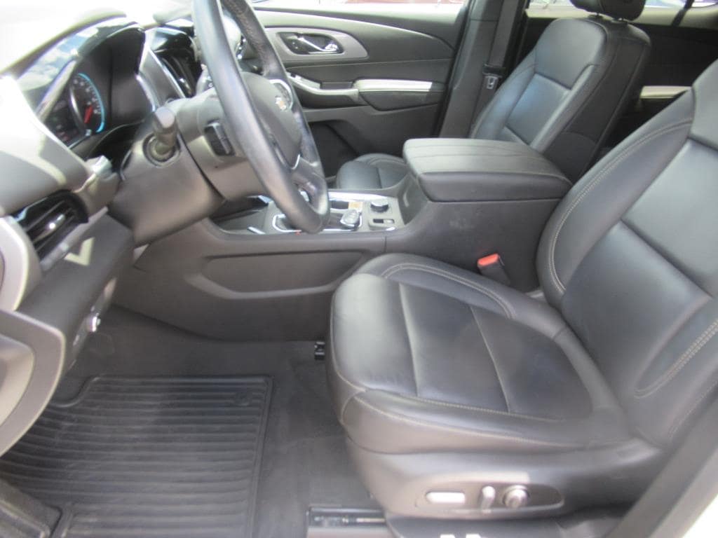 2023 Chevrolet Traverse 3LT - Photo 16