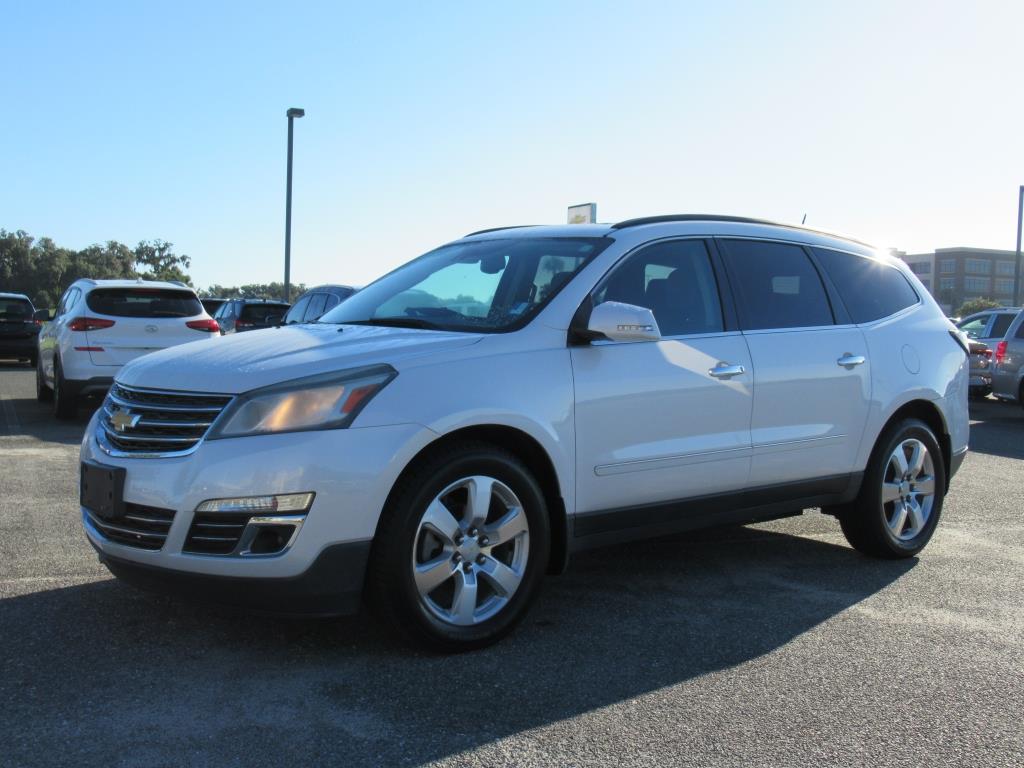 2016 Chevrolet Traverse LTZ photo 3
